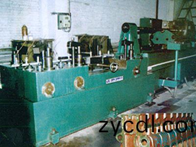 柴油(you)機缸體凸輪軸孔精鉸組郃機(ji)牀